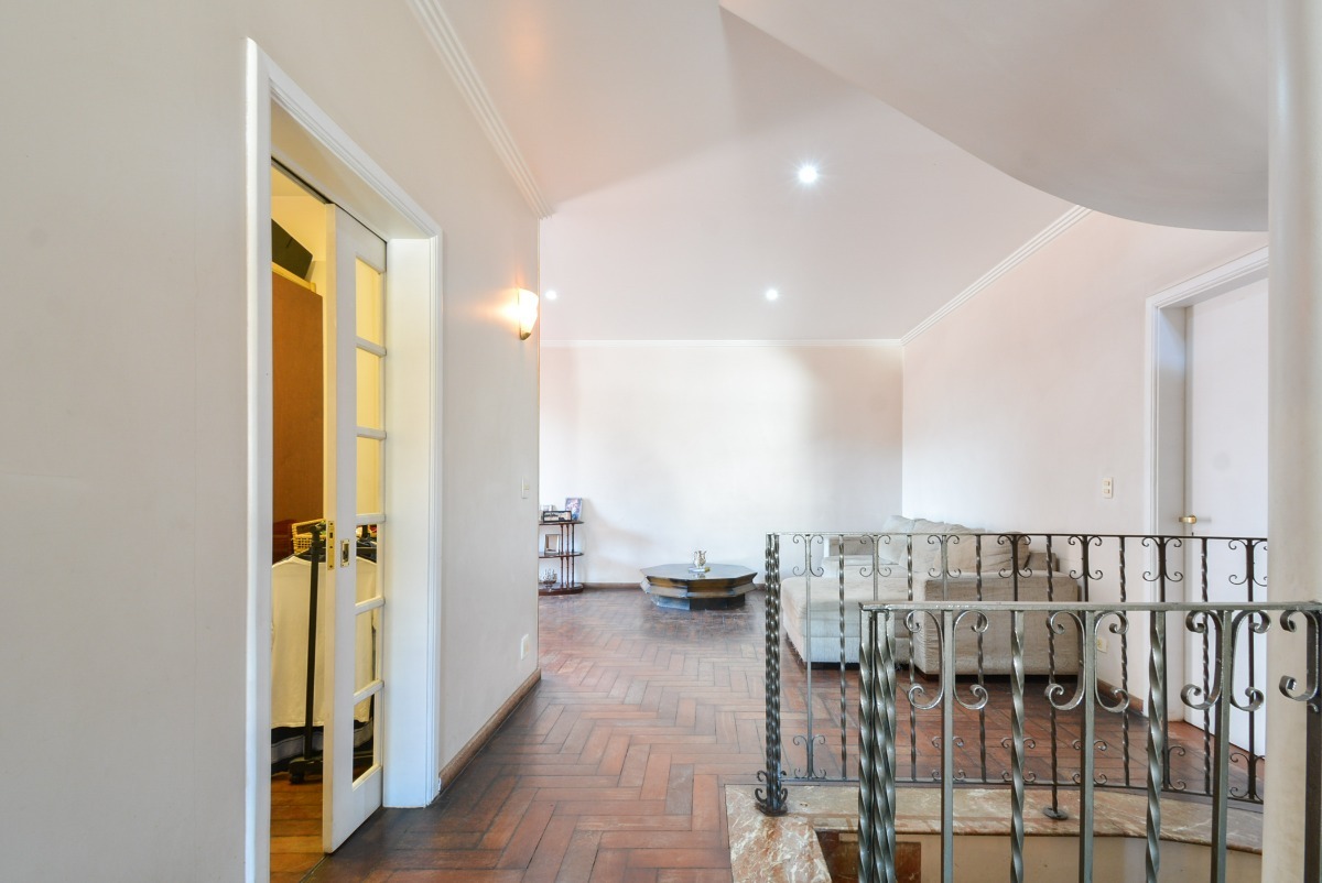 Residencial Multifamiliar de 4 quartos, 962m² no bairro Caxingui, em São Paulo | Eu Corretor