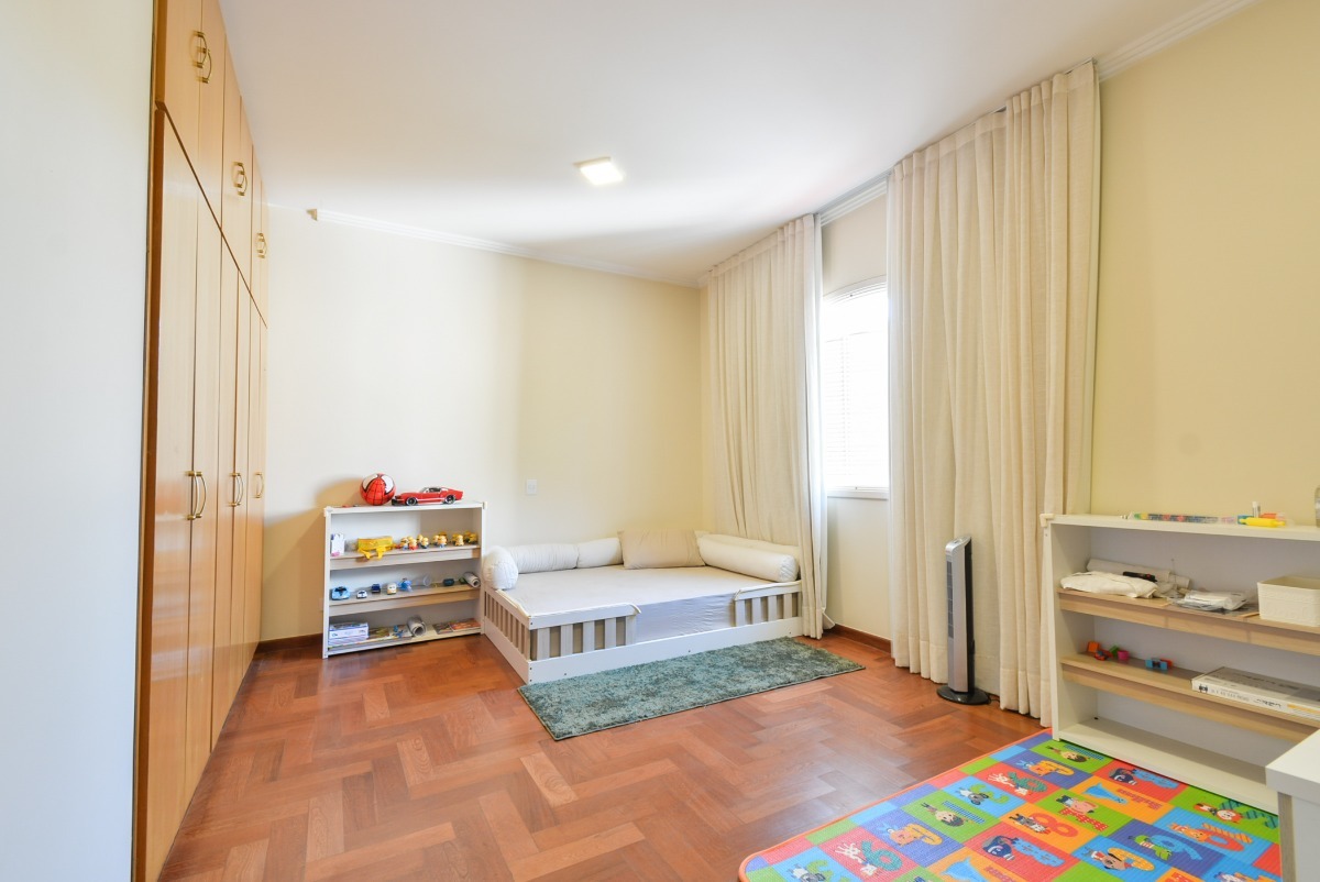 Residencial Multifamiliar de 4 quartos, 962m² no bairro Caxingui, em São Paulo | Eu Corretor