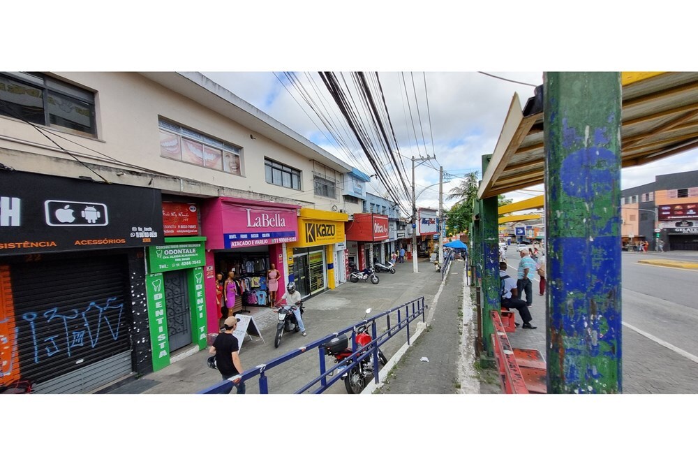 JSTTDAN 25 Sala 601361048-15 - REMAX Trio Exclusividades