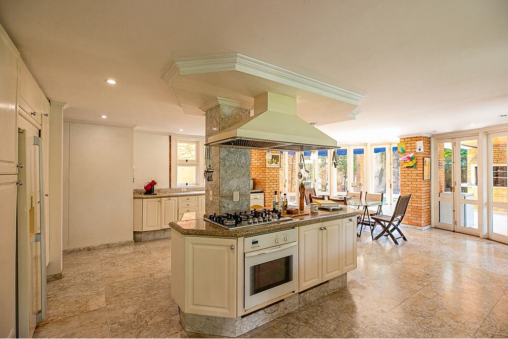 Residencial Multifamiliar de 4 quartos, 1023m² no bairro Jardim Cordeiro, em São Paulo | Eu Corretor