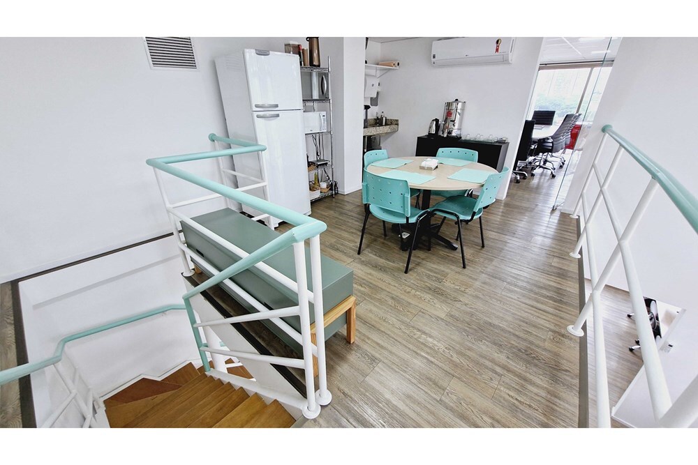 BP 72 Sala 601361020-384 - REMAX Trio Exclusividades BP 72 Sala 601361020-384 - REMAX Trio Exclusividades