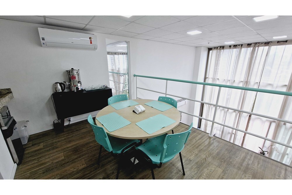 BP 72 Sala 601361020-384 - REMAX Trio Exclusividades BP 72 Sala 601361020-384 - REMAX Trio Exclusividades