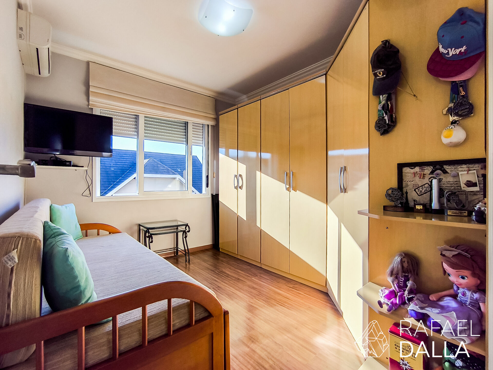 Residencial Multifamiliar de 3 quartos, 227m² no bairro Jardim Carvalho, em Porto Alegre | Eu Corretor