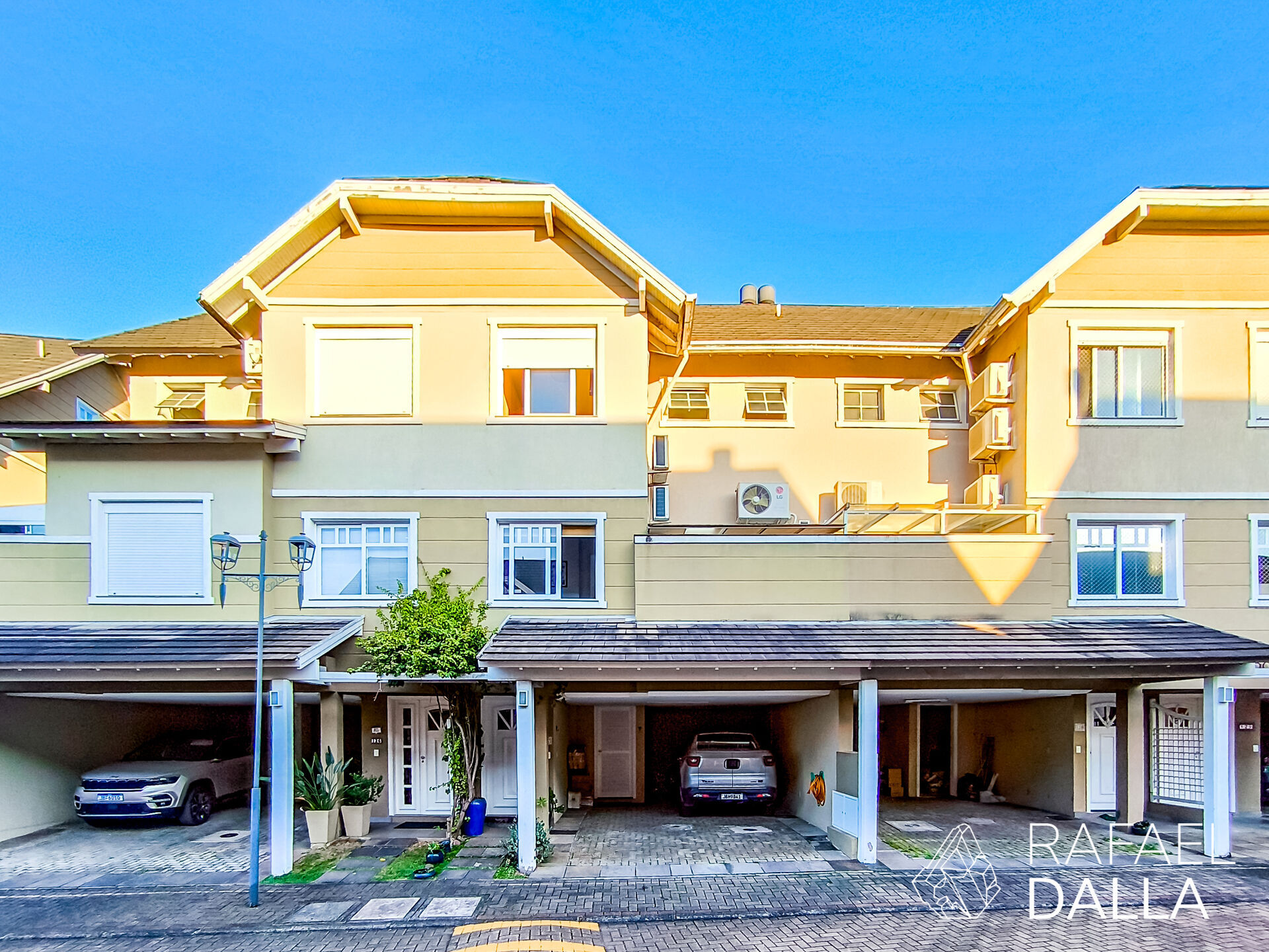 Residencial Multifamiliar de 3 quartos, 227m² no bairro Jardim Carvalho, em Porto Alegre | Eu Corretor