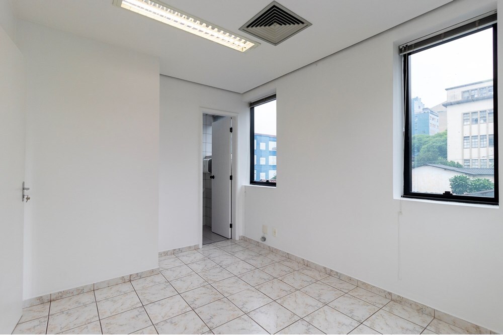 VCB 572 Sala 601401028-21 - REMAX Paradisus Exclusividades