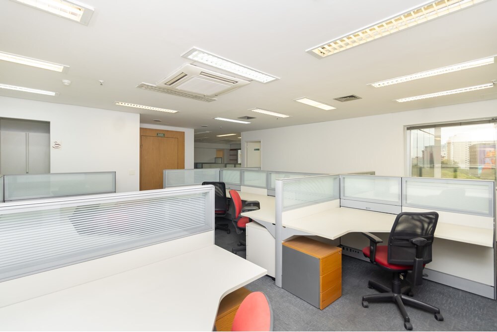 PCD 184 Sala 630331089-9 - REMAX Comunità Exclusividades