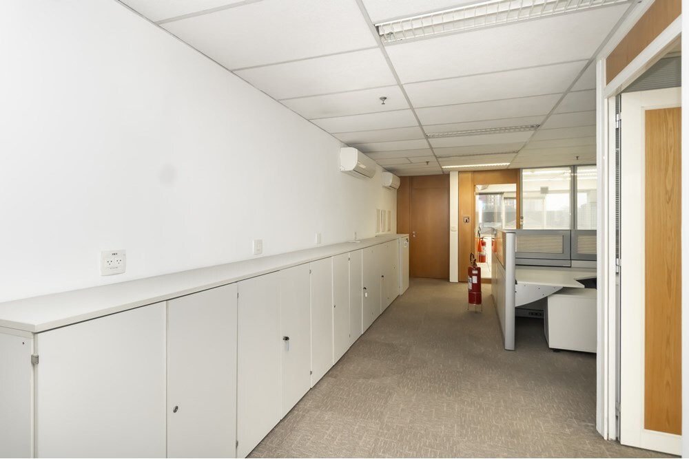 PCD 184 Sala 630331089-9 - REMAX Comunità Exclusividades