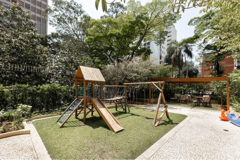 JEAMV 725 Apto 601081065-20 - REMAX Lepex Exclusividades