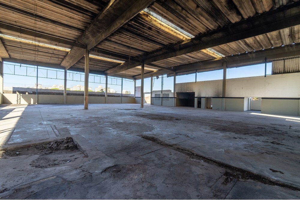 EAG 430 Pavilhão 690591010-36 - REMAX Máxima Exclusividades EAG 430 Pavilhão 690591010-36 - REMAX Máxima Exclusividades