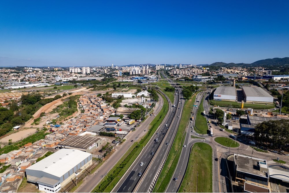 EAG 430 Pavilhão 690591010-36 - REMAX Máxima Exclusividades EAG 430 Pavilhão 690591010-36 - REMAX Máxima Exclusividades