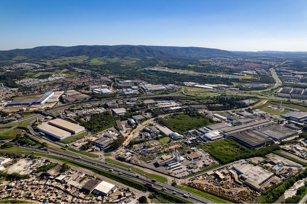 EAG 430 Pavilhão 690591010-36 - REMAX Máxima Exclusividades EAG 430 Pavilhão 690591010-36 - REMAX Máxima Exclusividades