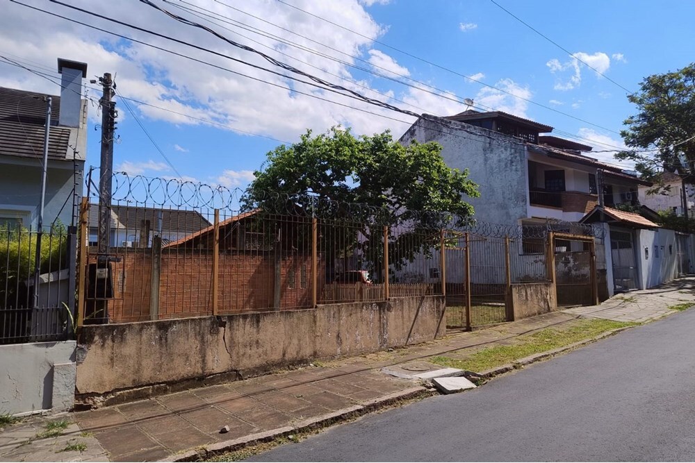 Residencial Multifamiliar de 478m² no bairro Jardim Itu, em Porto Alegre | Eu Corretor
