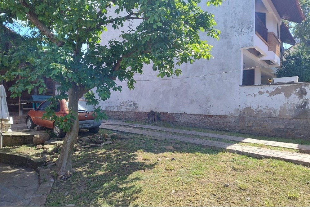 Residencial Multifamiliar de 478m² no bairro Jardim Itu, em Porto Alegre | Eu Corretor