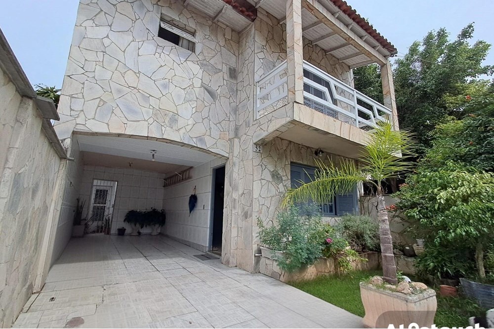 JAI 52 Casa 612531034-100 - Remax MC3 Exclusividades