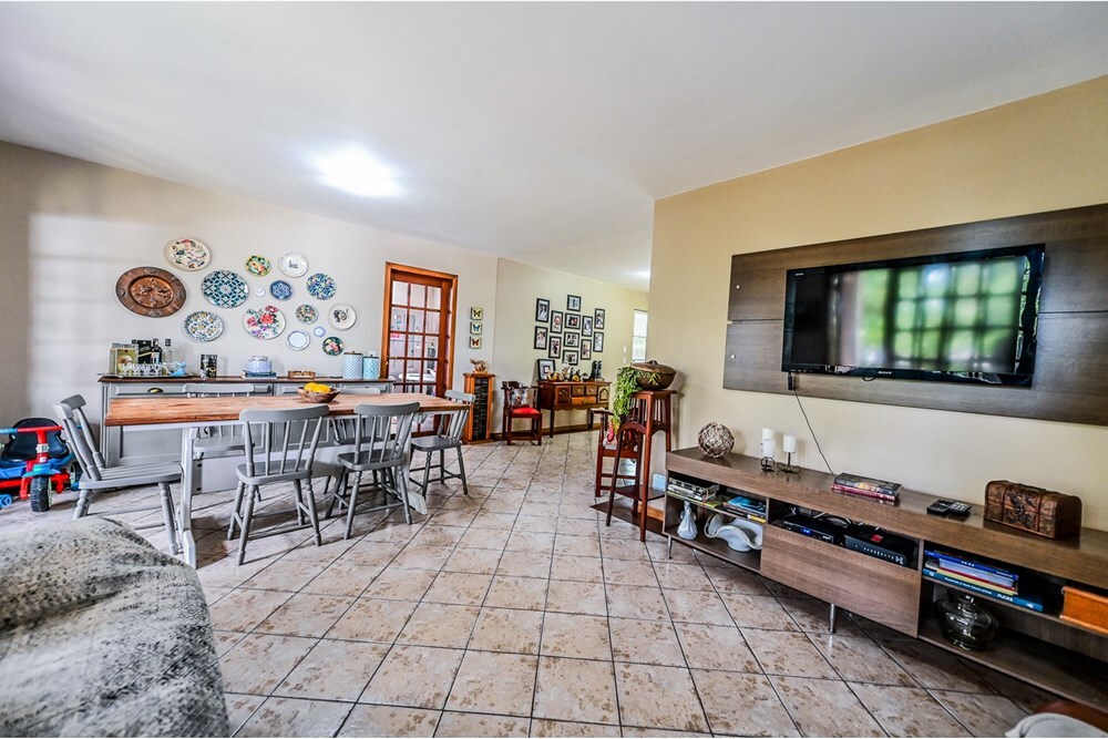 Residencial Multifamiliar de 4 quartos, 231m² no bairro Santa Tereza, em Porto Alegre | Eu Corretor
