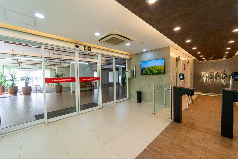 JM9DJ 3405 Sala 690591010-37 - REMAX Máxima Exclusividades