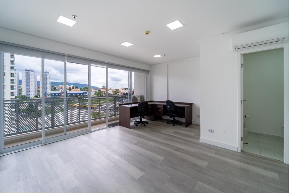 JM9DJ 3405 Sala 690591010-37 - REMAX Máxima Exclusividades