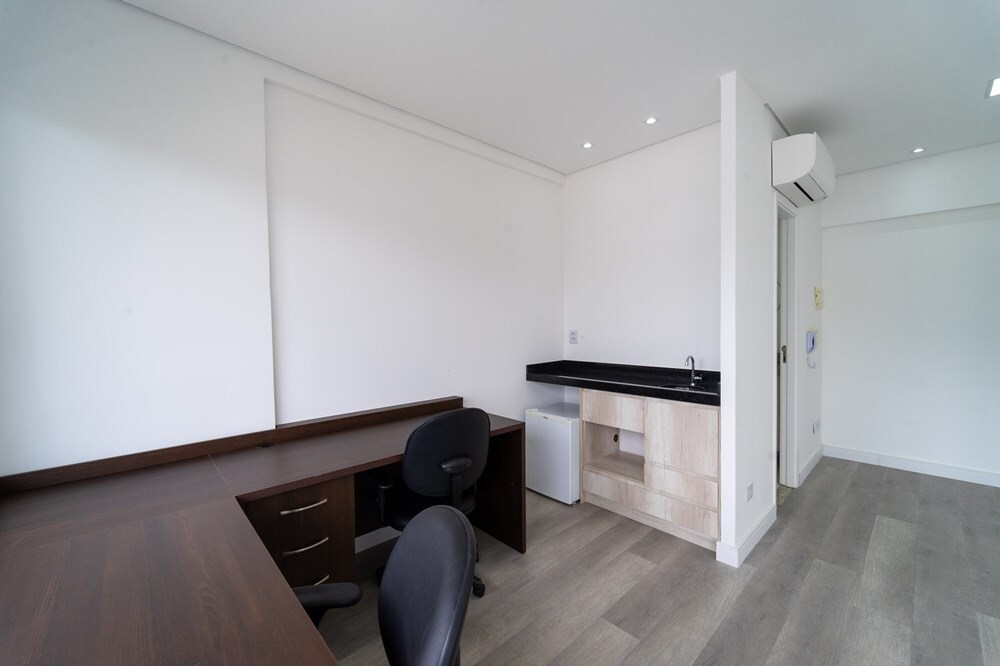 JM9DJ 3405 Sala 690591010-37 - REMAX Máxima Exclusividades