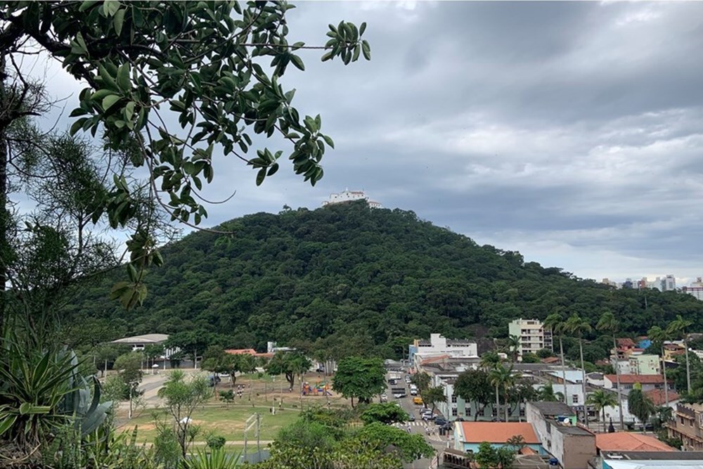 CDVVI 34 620161001-55 - Remax Lançamentos Exclusividades