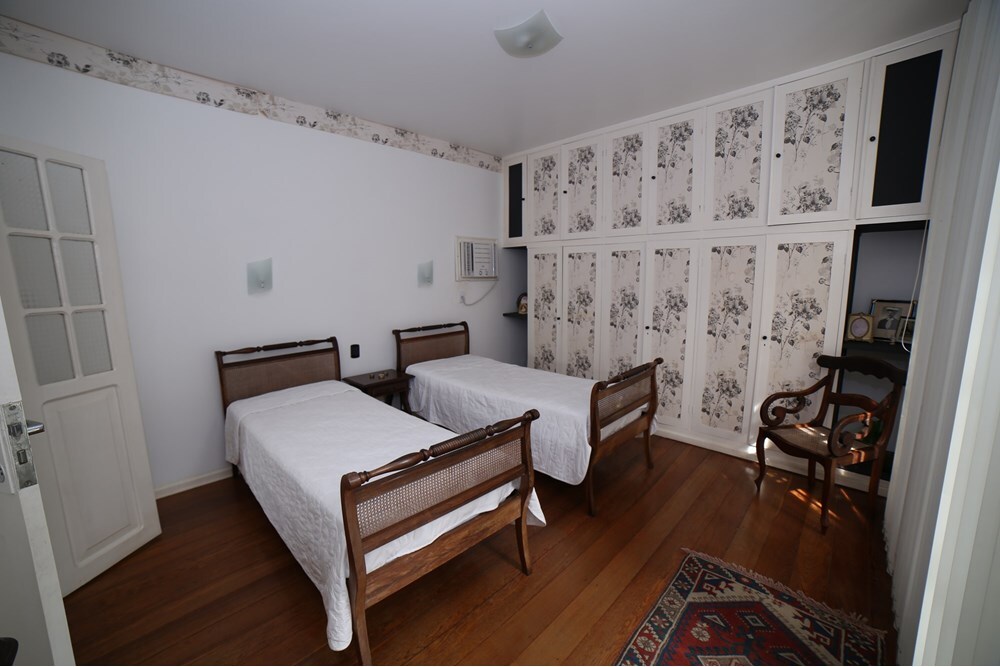 CDVVI 34 620161001-55 - Remax Lançamentos Exclusividades