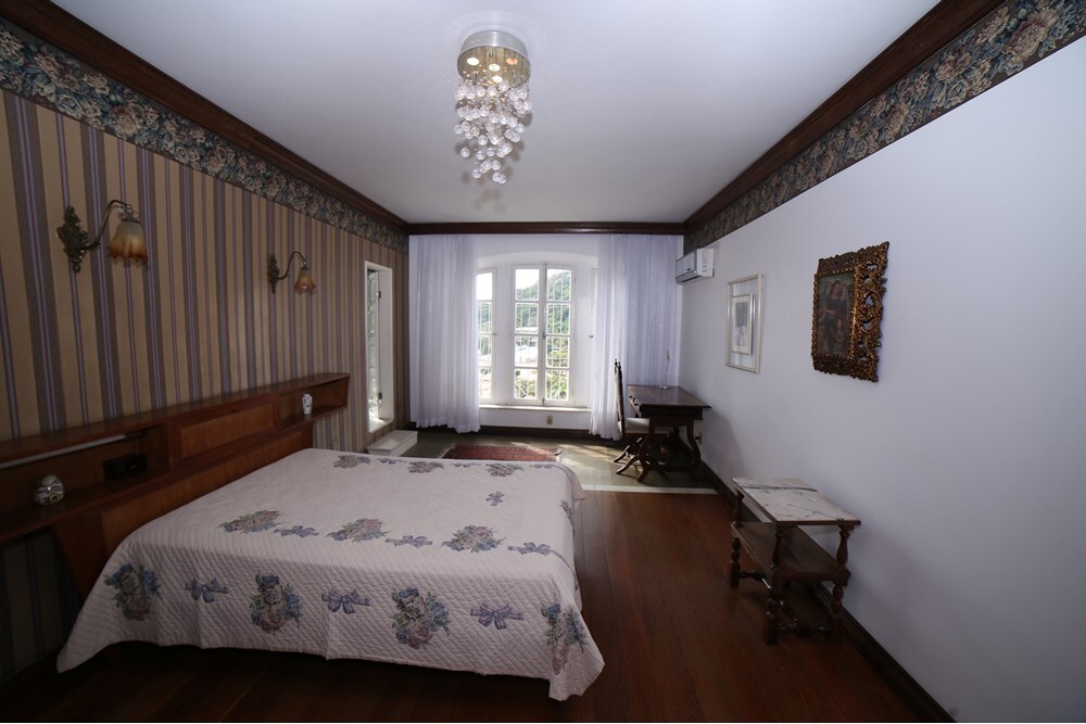 CDVVI 34 620161001-55 - Remax Lançamentos Exclusividades