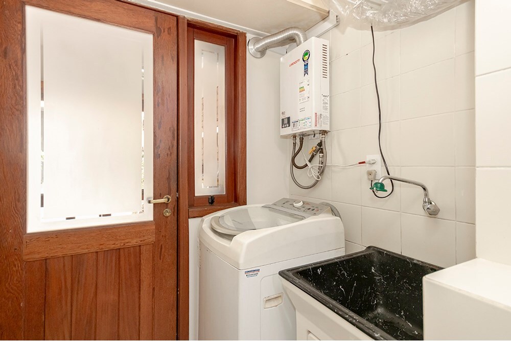 Residencial Multifamiliar de 3 quartos, 160m² no bairro Nonoai, em Porto Alegre | Eu Corretor