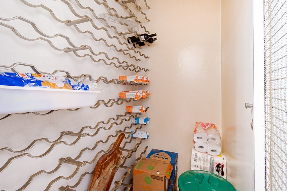 HP 147 Apto 601081007-80 - REMAX Lepex Exclusividades