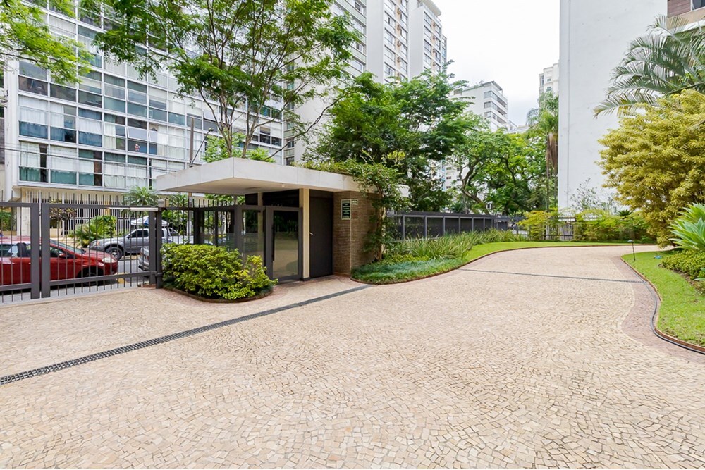 HP 147 Apto 601081007-80 - REMAX Lepex Exclusividades