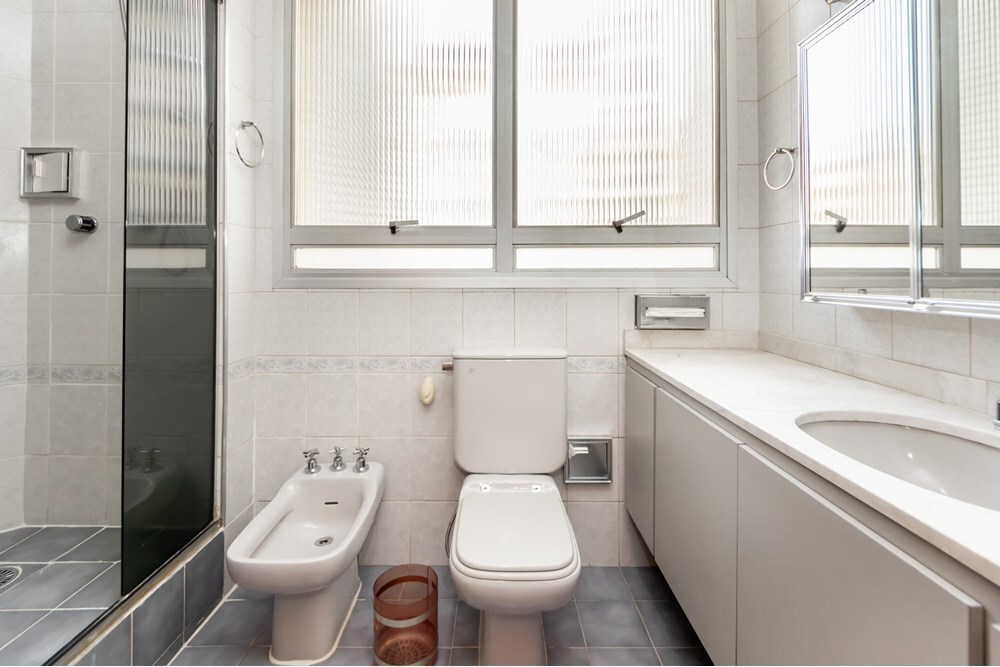 VUJ 165 Apto 601721032-78 - REMAX Front Exclusividades