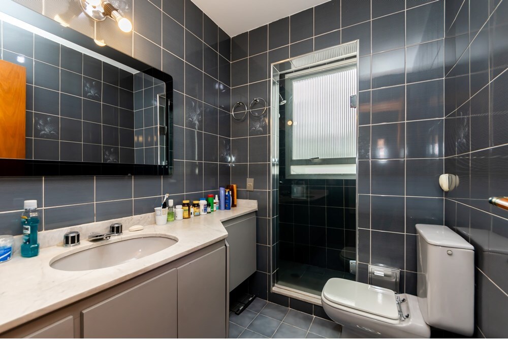 VUJ 165 Apto 601721032-78 - REMAX Front Exclusividades