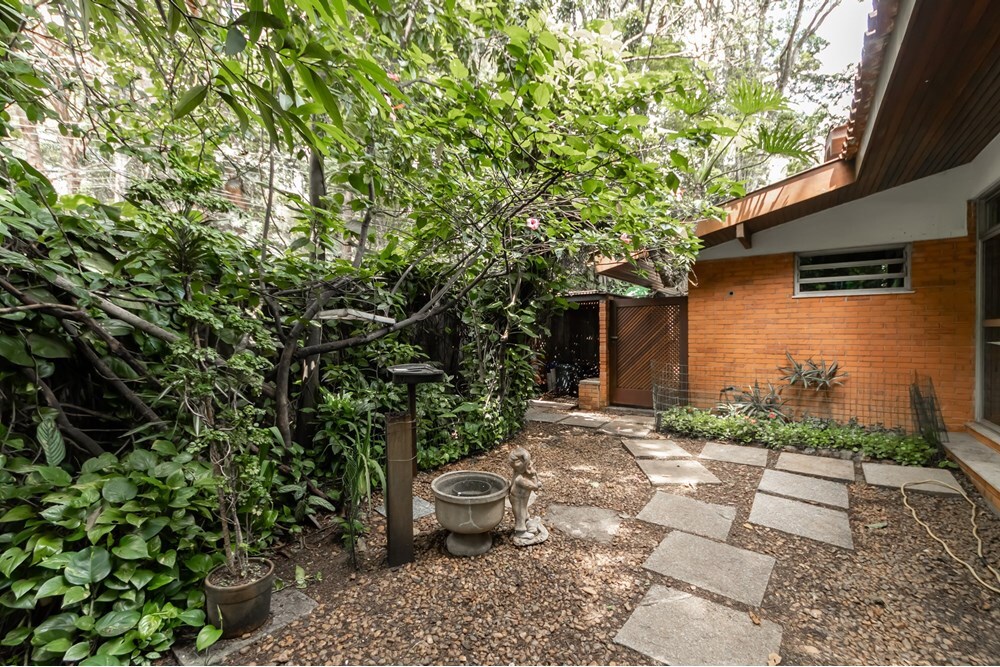 CJR 379 630331071-7 - REMAX Comunità Exclusividades