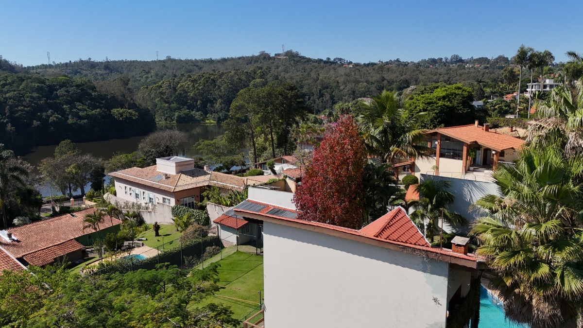 Residencial Multifamiliar de 1512m² no bairro Caixa D´Água, em Vinhedo | Eu Corretor