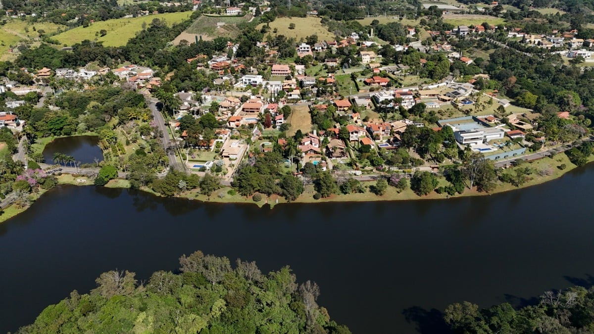 Residencial Multifamiliar de 1512m² no bairro Caixa D´Água, em Vinhedo | Eu Corretor