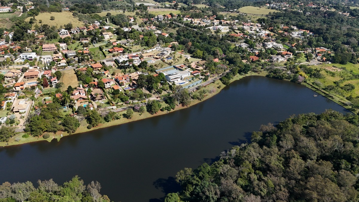 Residencial Multifamiliar de 1512m² no bairro Caixa D´Água, em Vinhedo | Eu Corretor