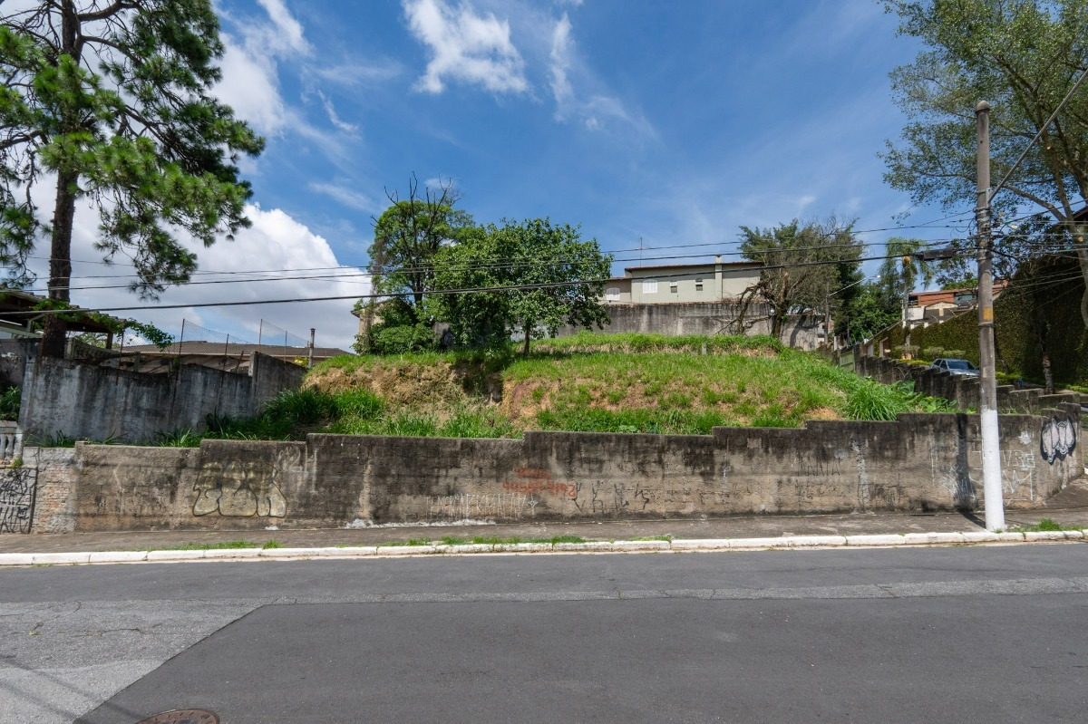 Residencial Multifamiliar de 938m² no bairro Vila Albertina, em São Paulo | Eu Corretor