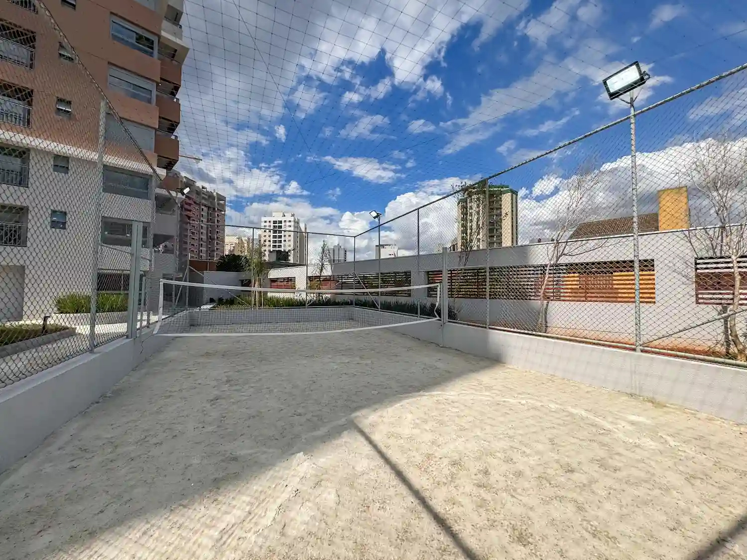 Beach tennis