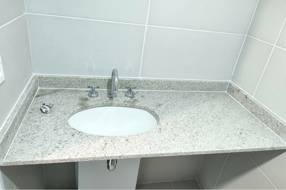 PAF 654 Apto 601241001-50 - REMAX Ville Exclusividades