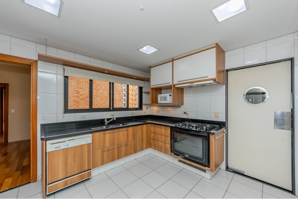 Residencial Multifamiliar de 4 quartos, 247m² no bairro Vila Suzana, em São Paulo | Eu Corretor