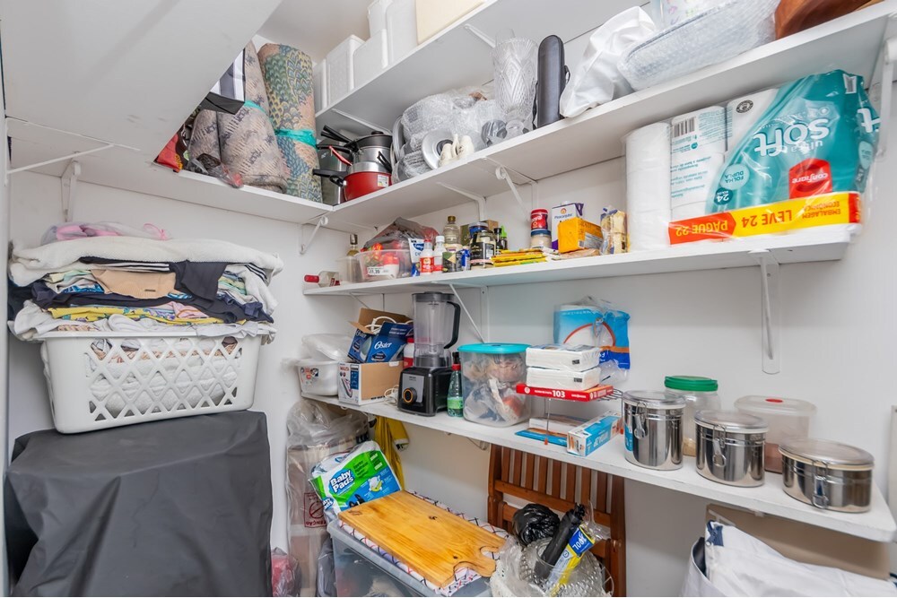 MJ 647 Apto 602221006-10 - REMAX Galeria Exclusividades