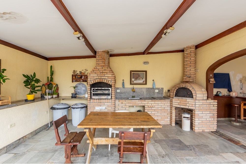 MJ 647 Apto 602221006-10 - REMAX Galeria Exclusividades