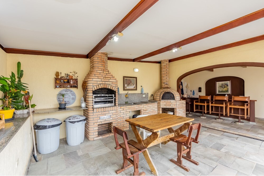 MJ 647 Apto 602221006-10 - REMAX Galeria Exclusividades