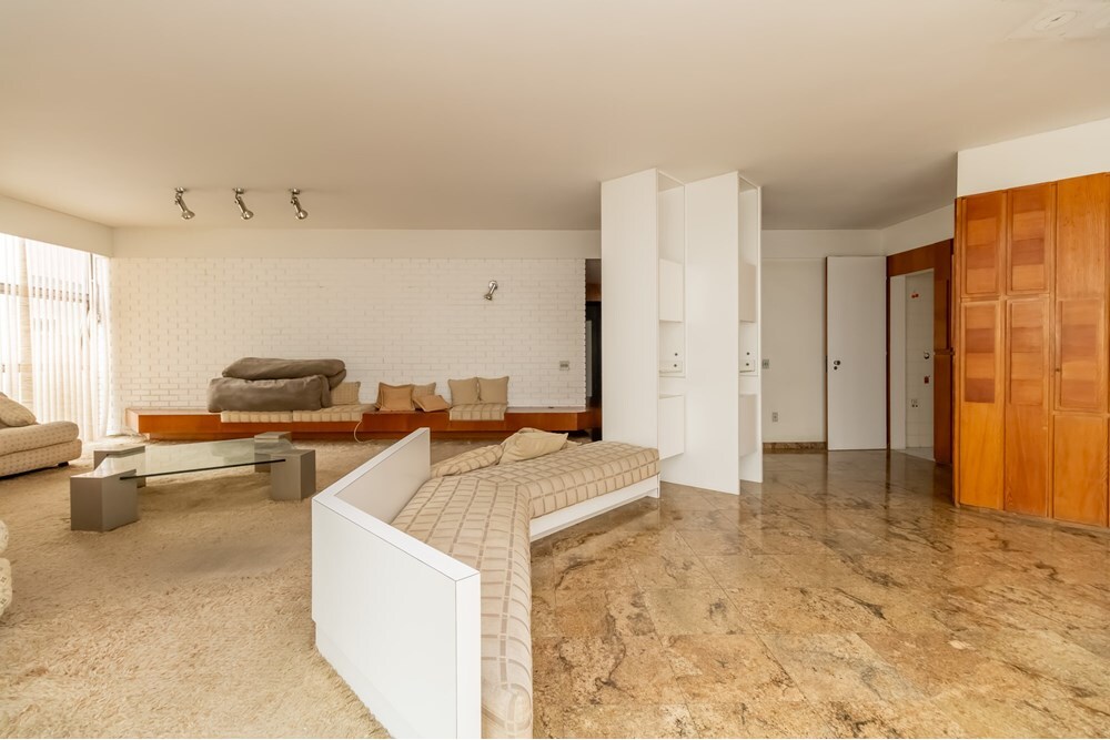 HBDI 821 Apto 601081048-22 - REMAX Lepex Exclusividades