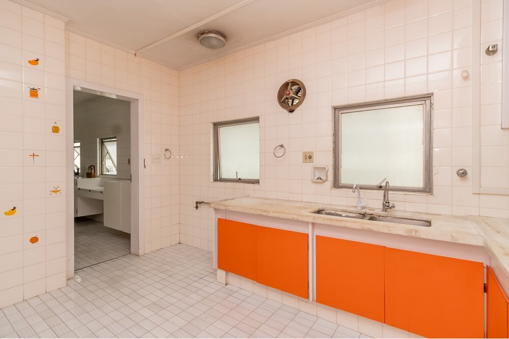 HBDI 821 Apto 601081048-22 - REMAX Lepex Exclusividades