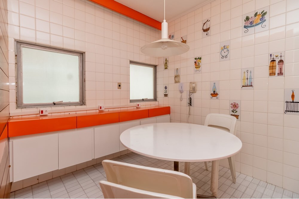 HBDI 821 Apto 601081048-22 - REMAX Lepex Exclusividades