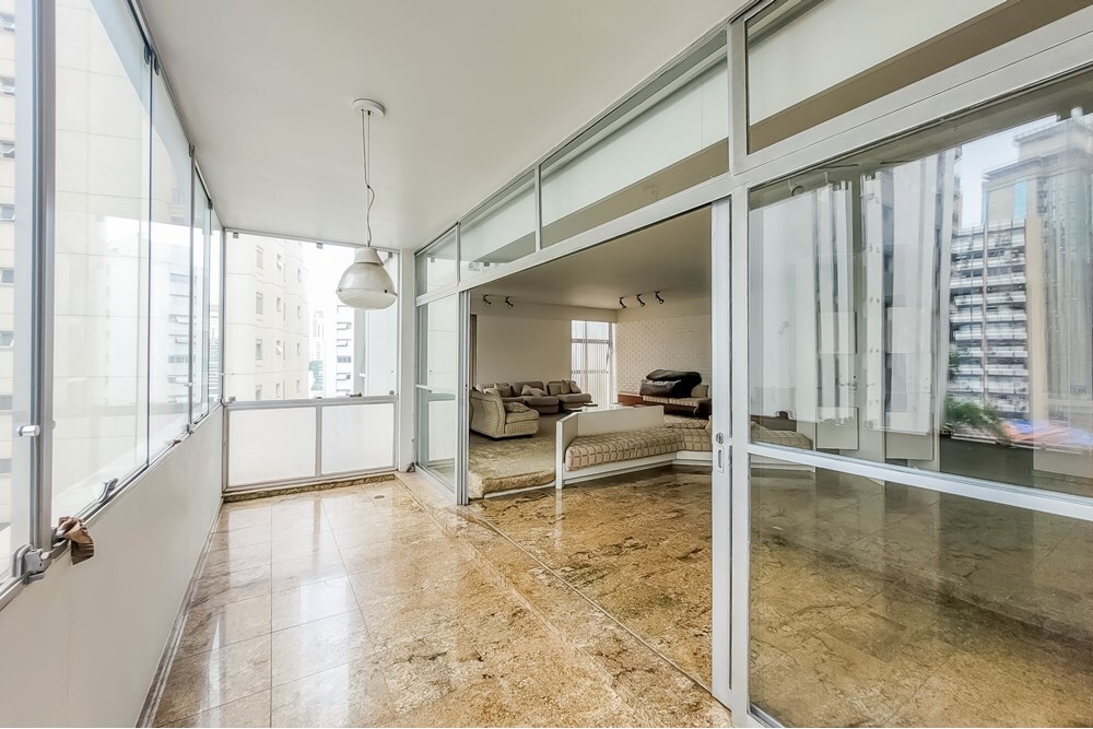 HBDI 821 Apto 601081048-22 - REMAX Lepex Exclusividades