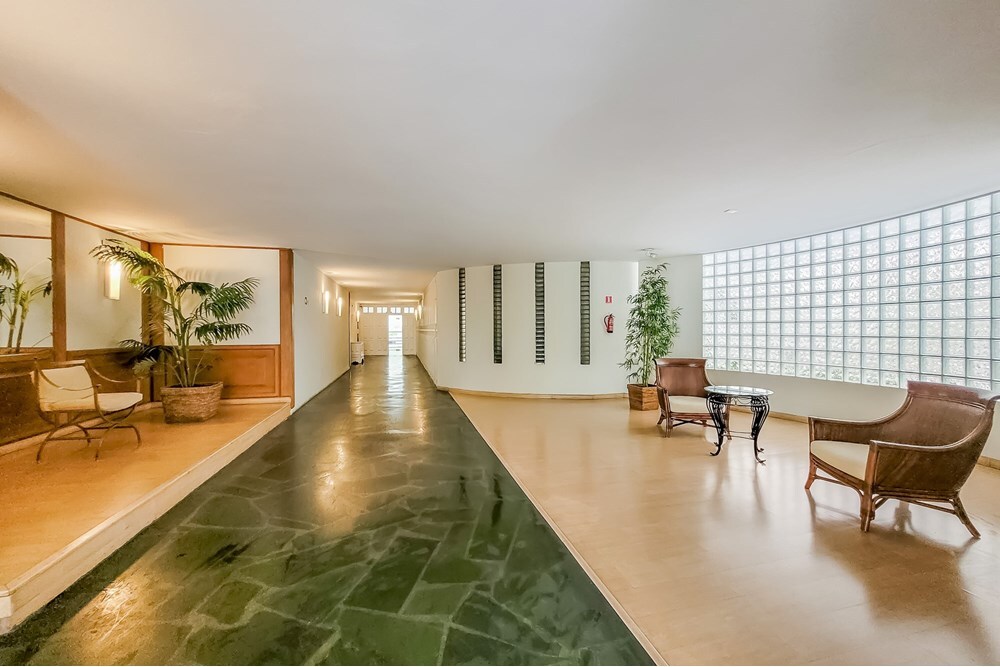 HBDI 821 Apto 601081048-22 - REMAX Lepex Exclusividades