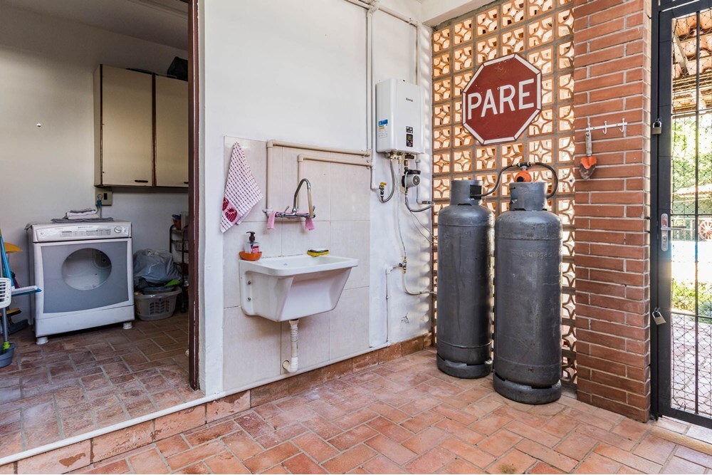Residencial Multifamiliar de 3 quartos, 235m² no bairro Guarujá, em Porto Alegre | Eu Corretor