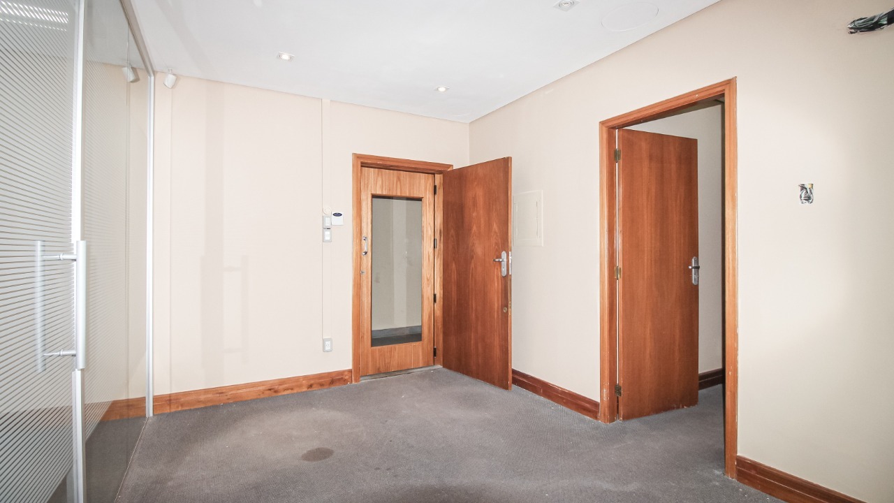Comercial de 69m² no bairro São João, em Porto Alegre | Eu Corretor