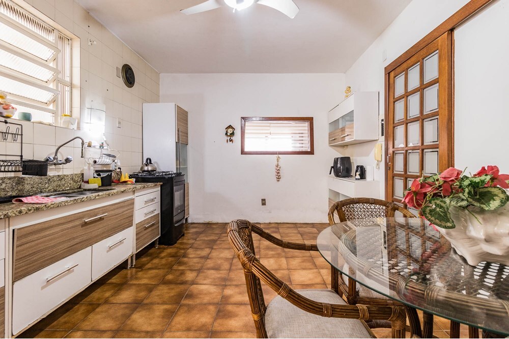 Residencial Multifamiliar de 3 quartos, 190m² no bairro São Sebastião, em Porto Alegre | Eu Corretor