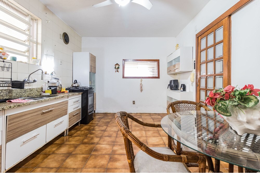 Residencial Multifamiliar de 3 quartos, 190m² no bairro São Sebastião, em Porto Alegre | Eu Corretor